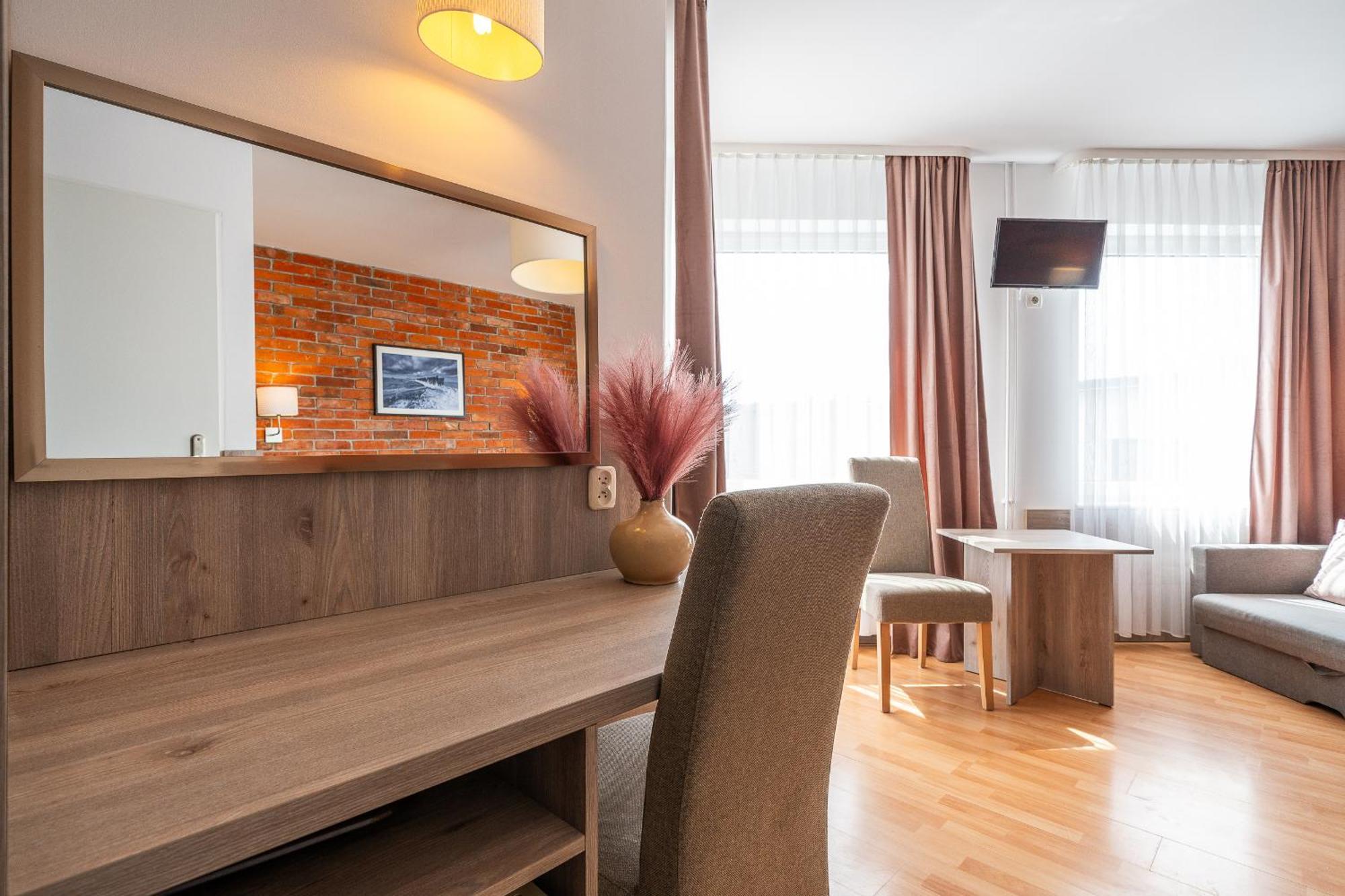 Max Apartamenty - Pokoje - Domki - Restauracja - Basen Mielno  Bagian luar foto