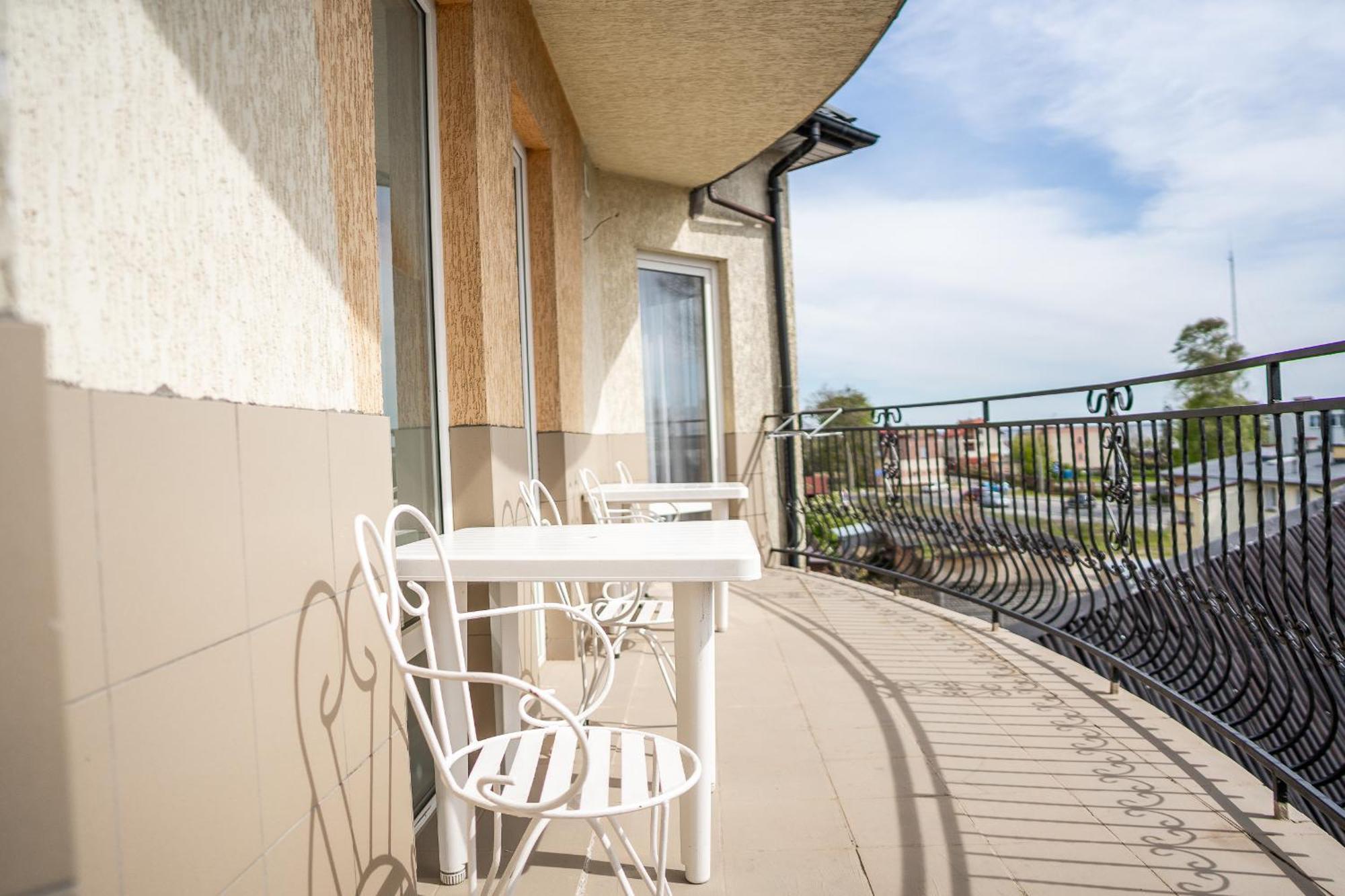 Max Apartamenty - Pokoje - Domki - Restauracja - Basen Mielno  Bagian luar foto