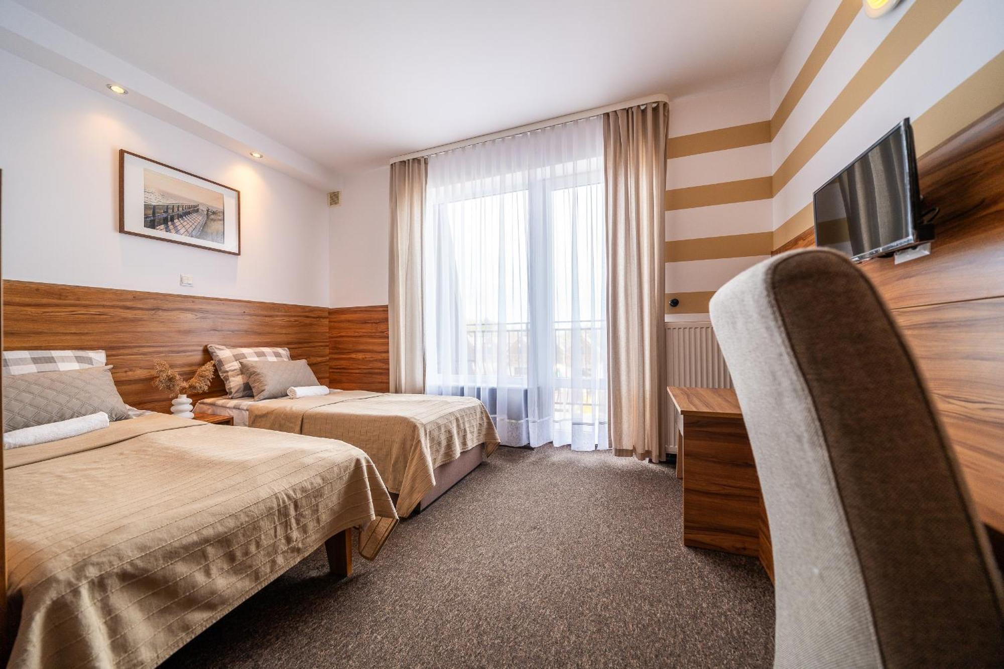 Max Apartamenty - Pokoje - Domki - Restauracja - Basen Mielno  Bagian luar foto
