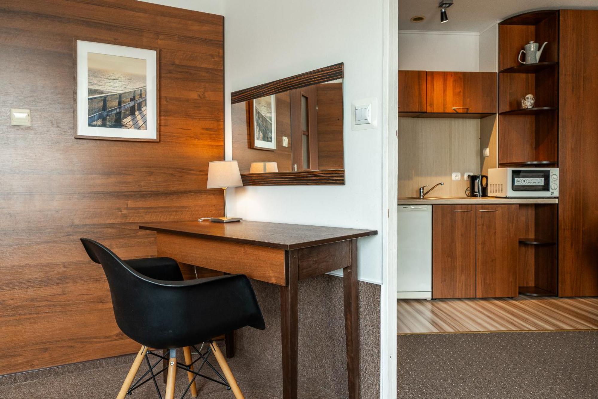 Max Apartamenty - Pokoje - Domki - Restauracja - Basen Mielno  Bagian luar foto