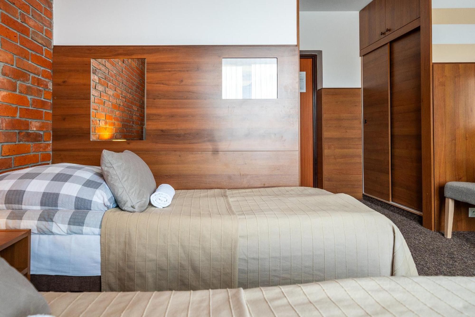 Max Apartamenty - Pokoje - Domki - Restauracja - Basen Mielno  Bagian luar foto