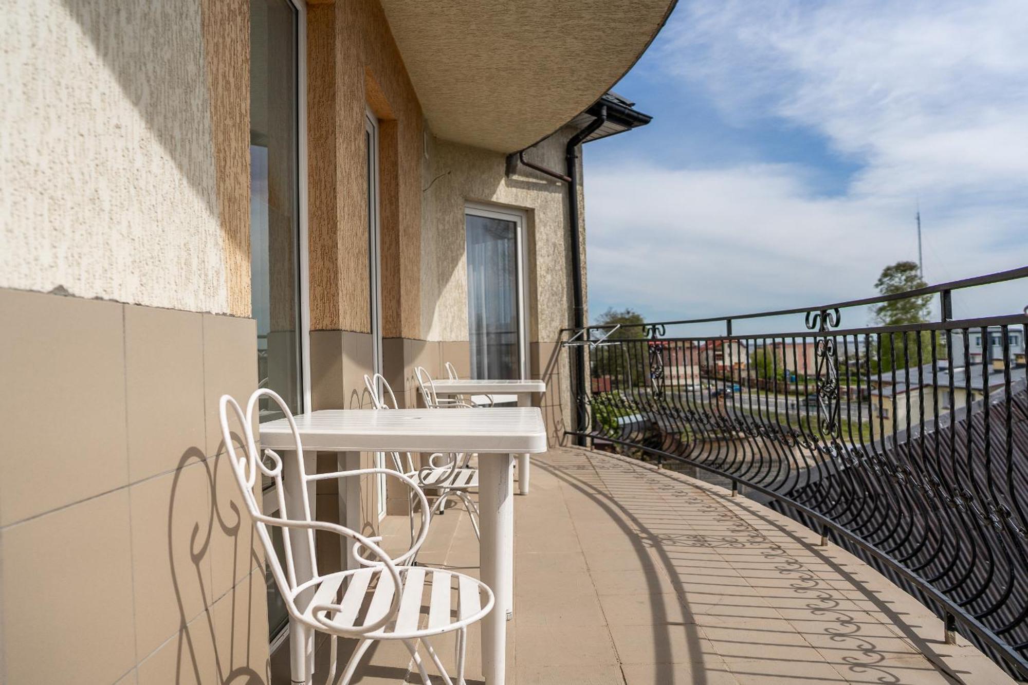 Max Apartamenty - Pokoje - Domki - Restauracja - Basen Mielno  Bagian luar foto