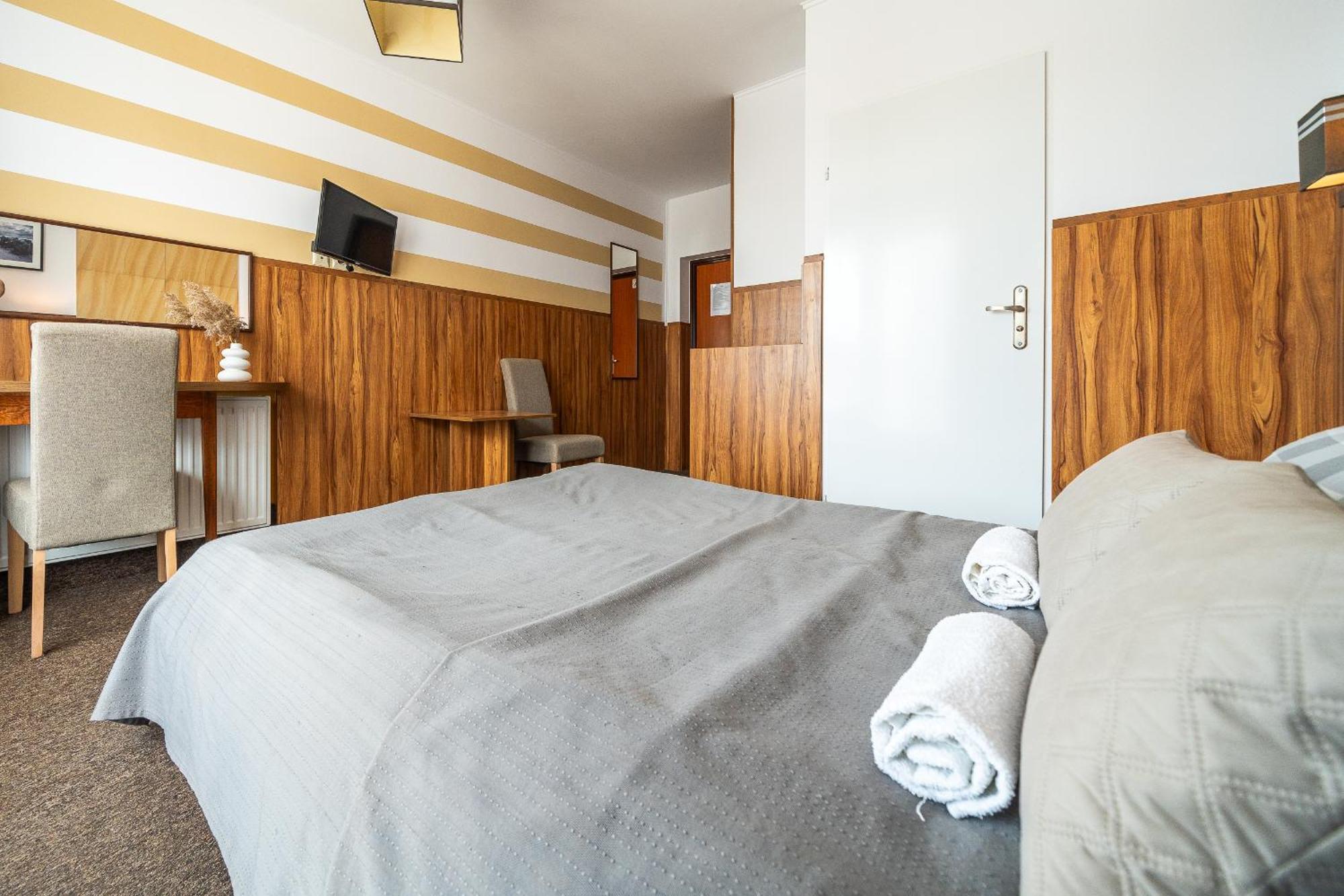 Max Apartamenty - Pokoje - Domki - Restauracja - Basen Mielno  Bagian luar foto