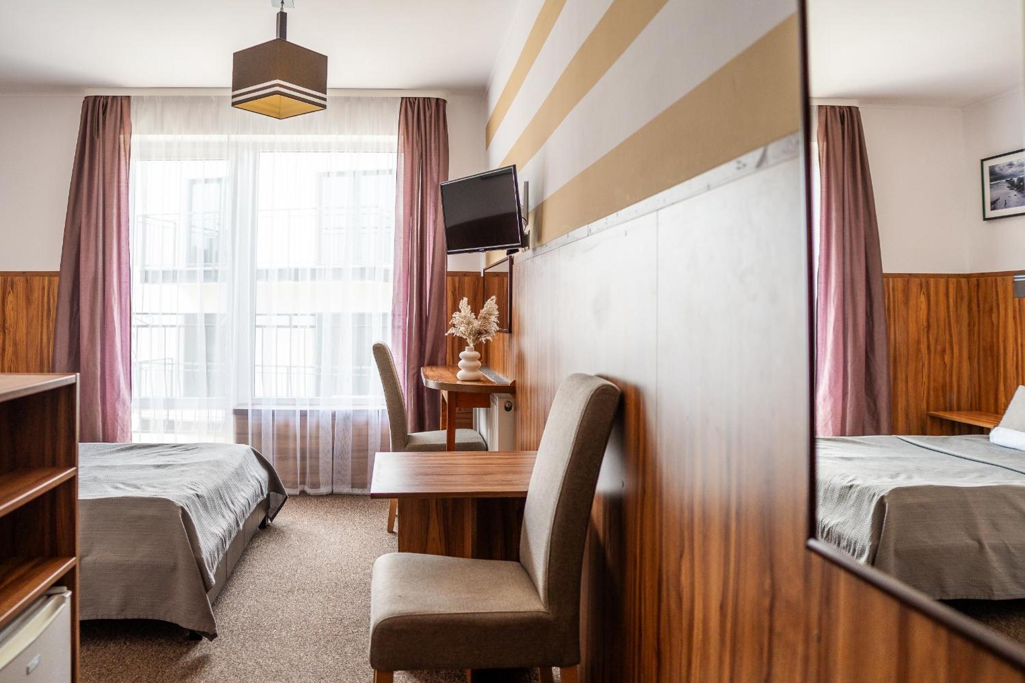 Max Apartamenty - Pokoje - Domki - Restauracja - Basen Mielno  Bagian luar foto